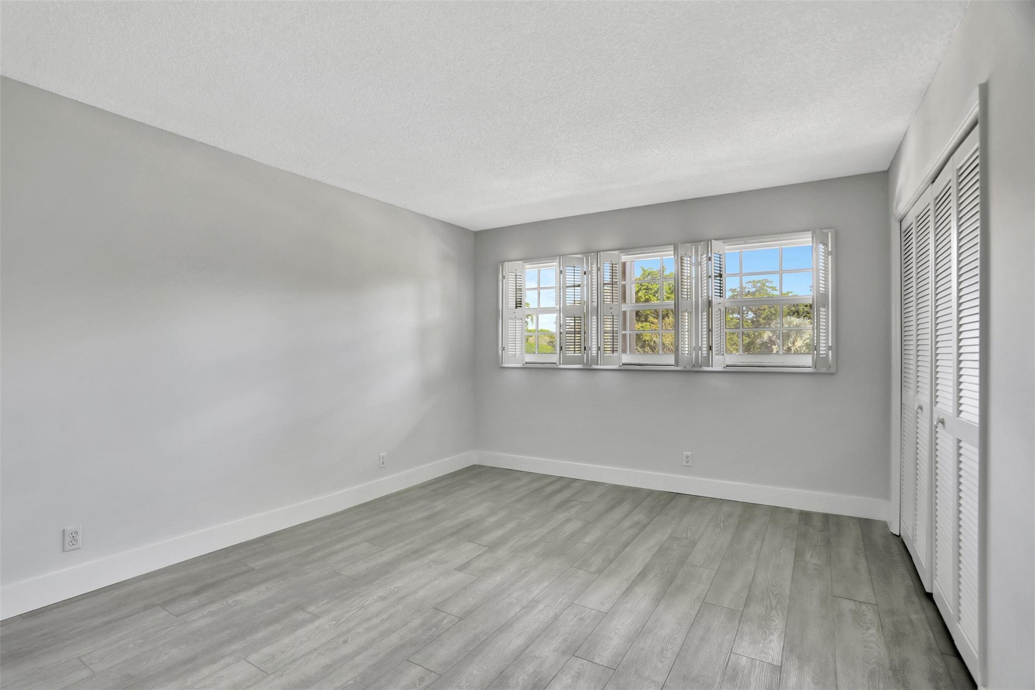 PALM AIRE COUNTRY CLUB - Residential