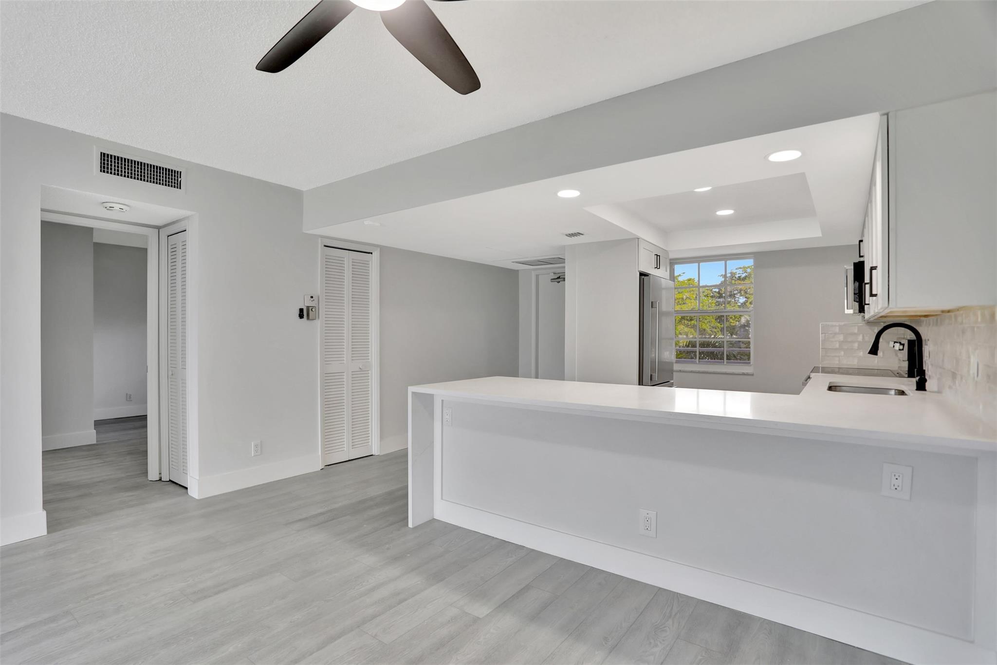 PALM AIRE COUNTRY CLUB - Residential