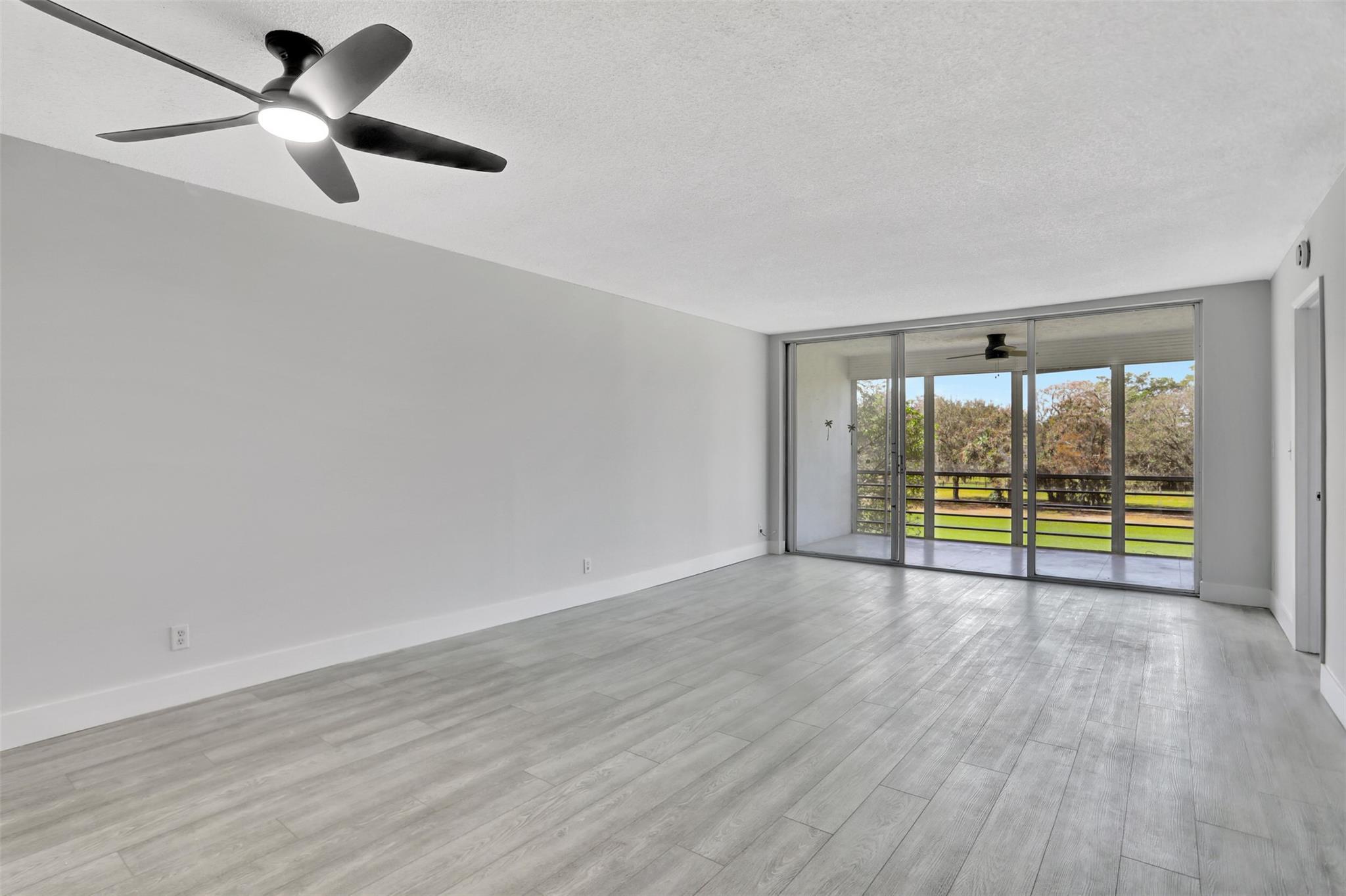PALM AIRE COUNTRY CLUB - Residential