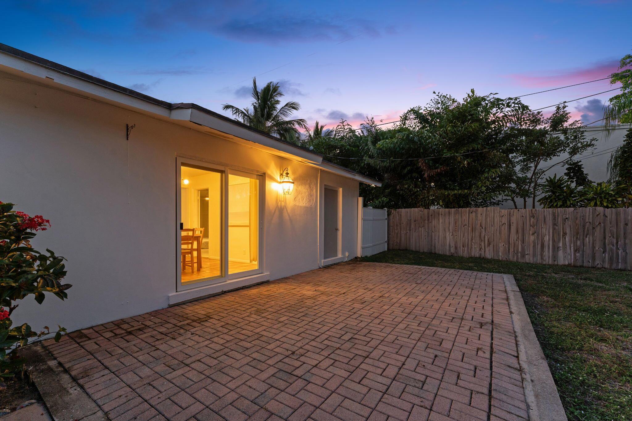 GULFSTREAM ESTATES 2 - Residential Lease