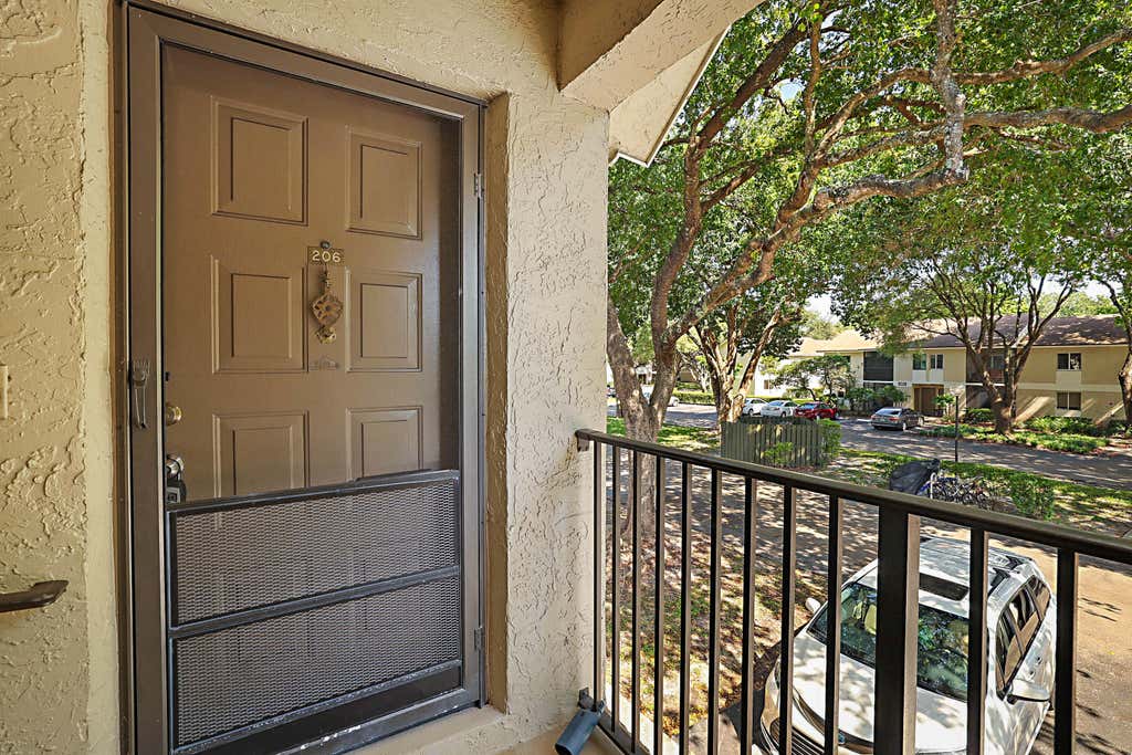 Photo of 719 GARDENS Drive #206, Pompano Beach, FL 33069 (MLS # B26065691)