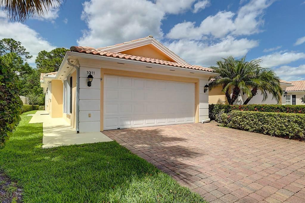 Photo of 1011 SW Tamarrow Place, Stuart, FL 34997 (MLS # R10785706)