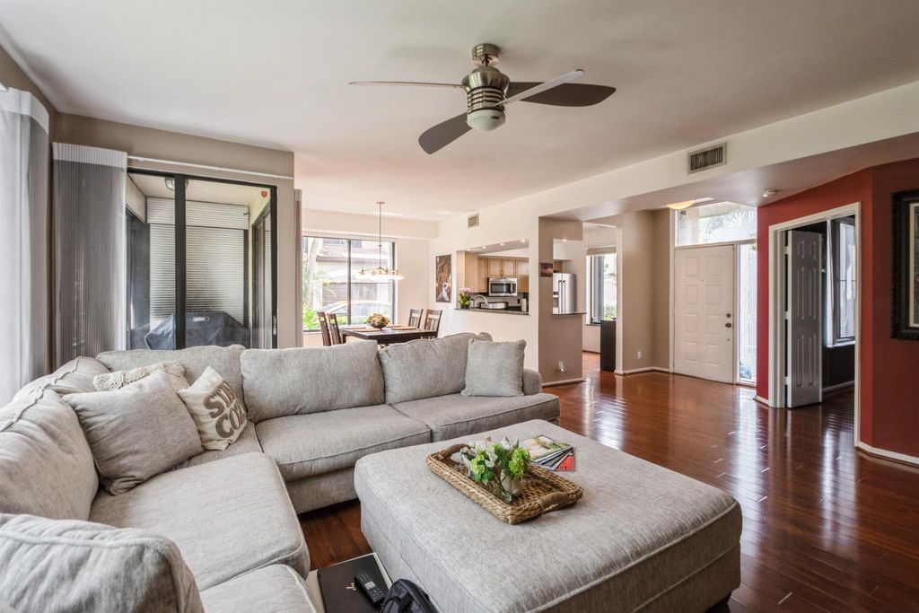 Photo of 1000 NW 105th Avenue #B-121, Plantation, FL 33322 (MLS # R10973398)