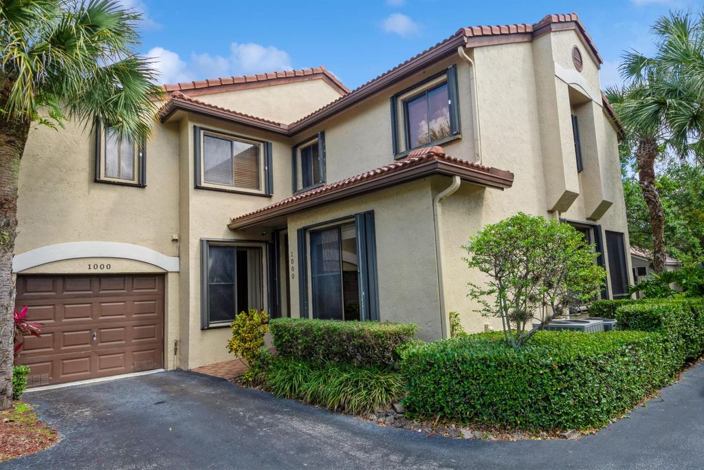 Photo of 1000 NW 105th Avenue #B-121, Plantation, FL 33322 (MLS # R10973398)