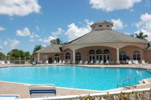 ANDROS ISLE - Residential