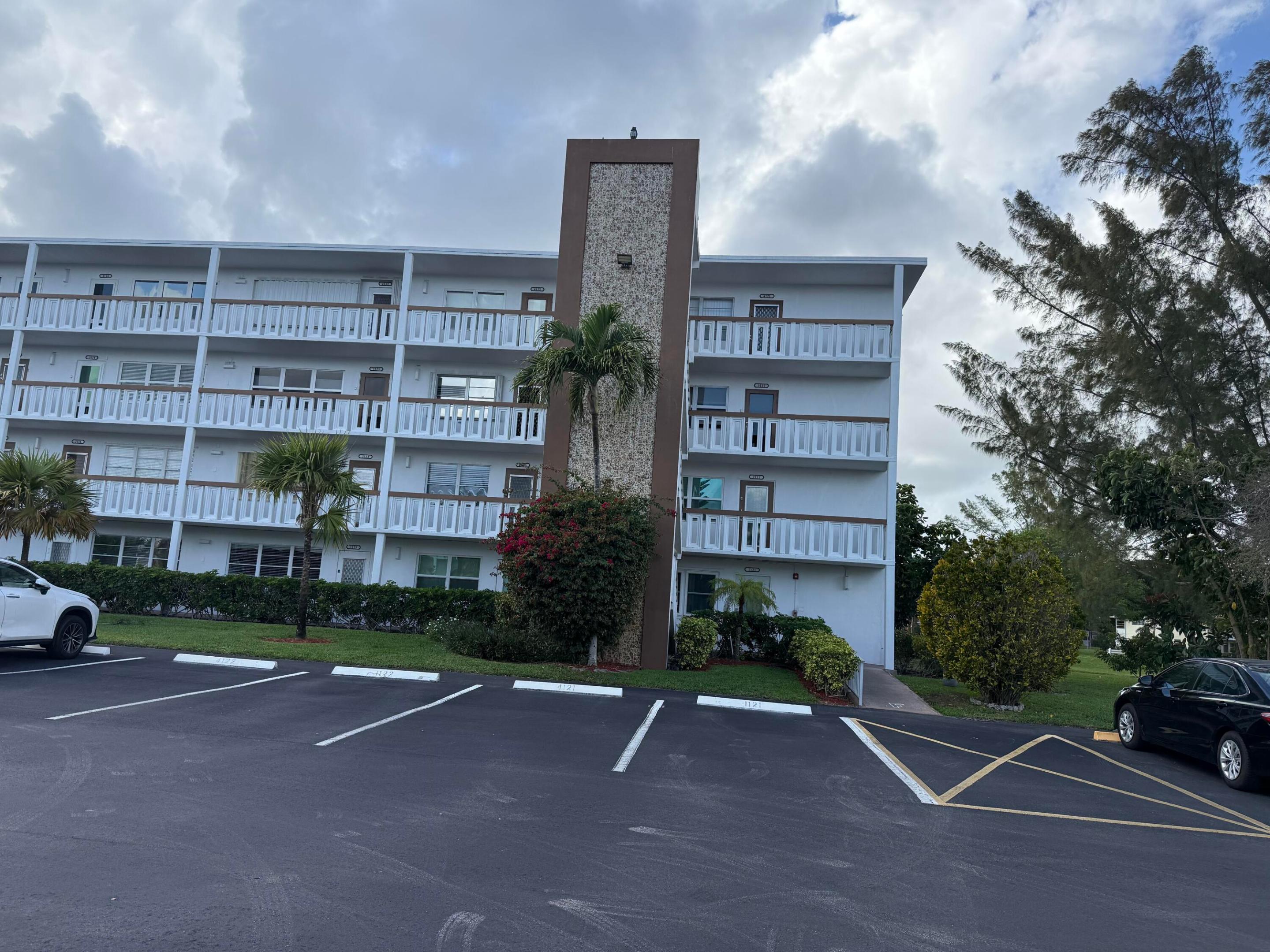 CAMBRIDGE F CONDO - Residential