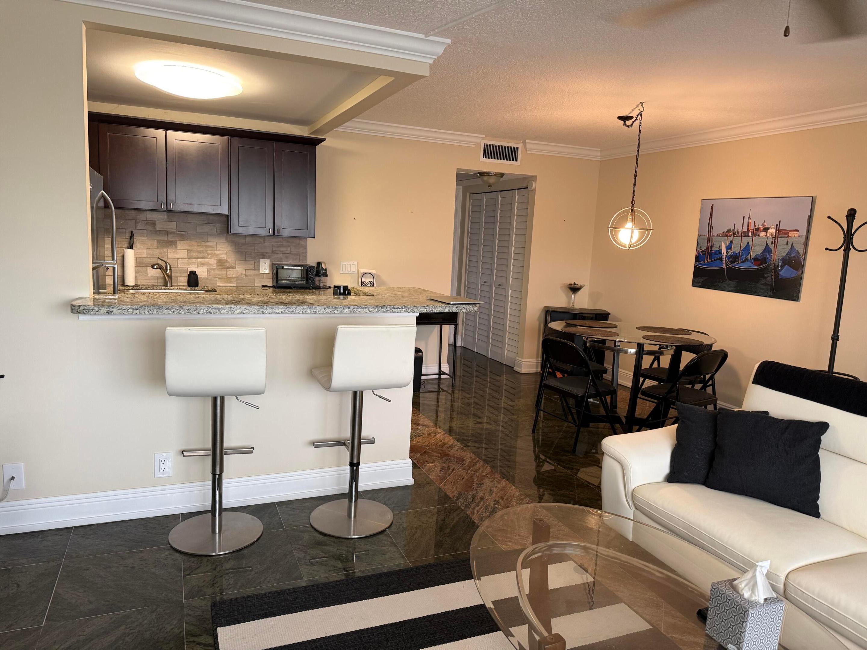 CAMBRIDGE F CONDO - Residential