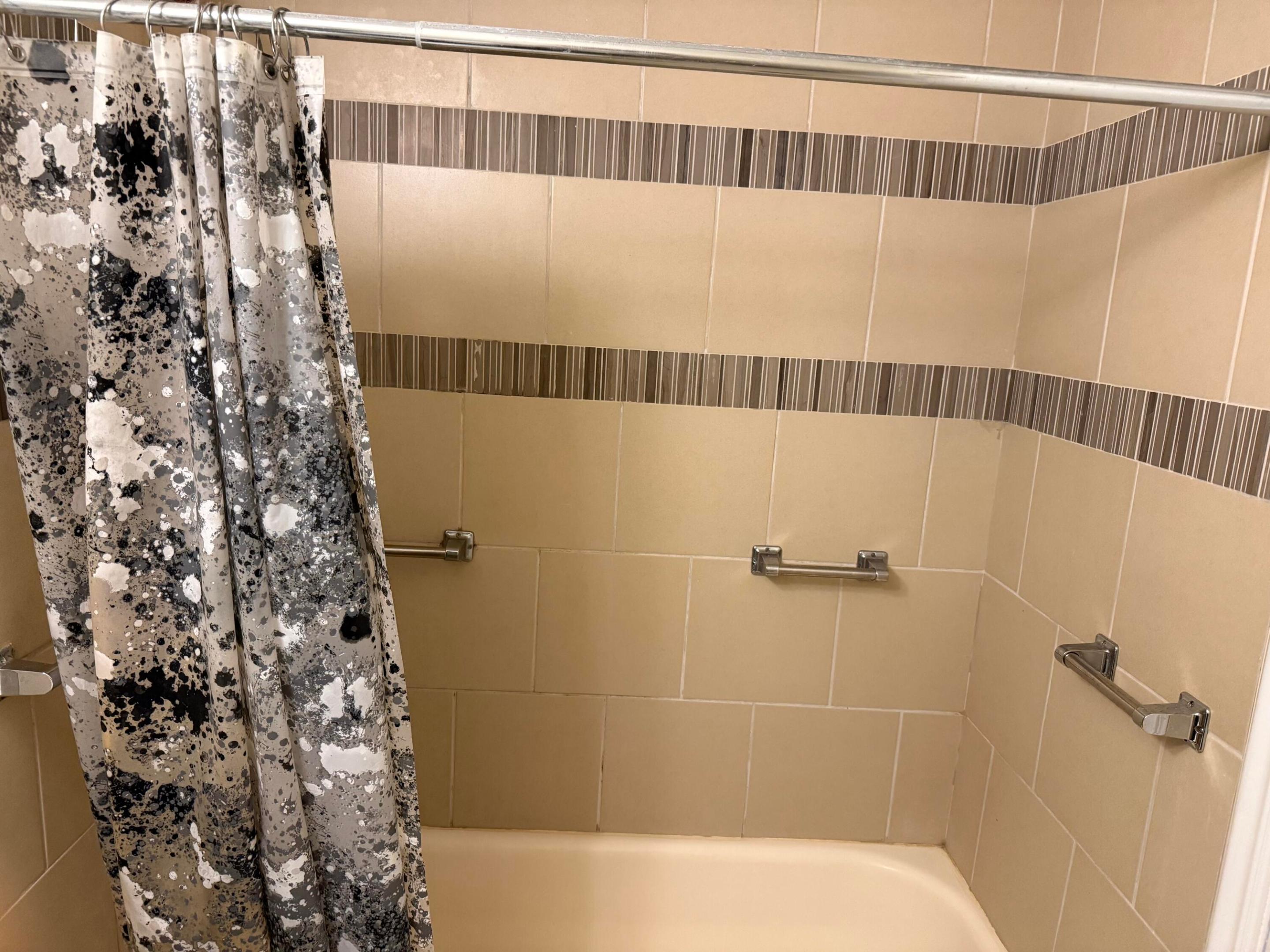 CAMBRIDGE F CONDO - Residential