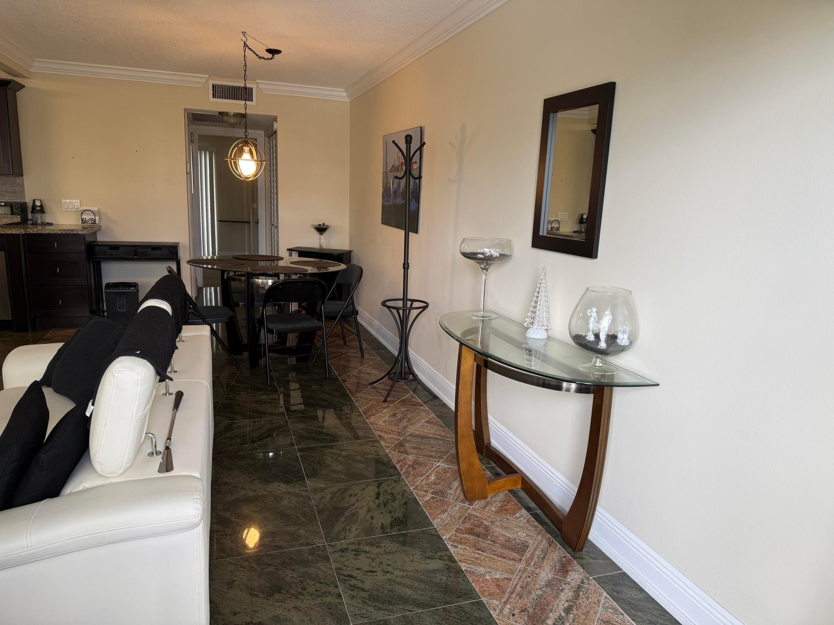 CAMBRIDGE F CONDO - Residential