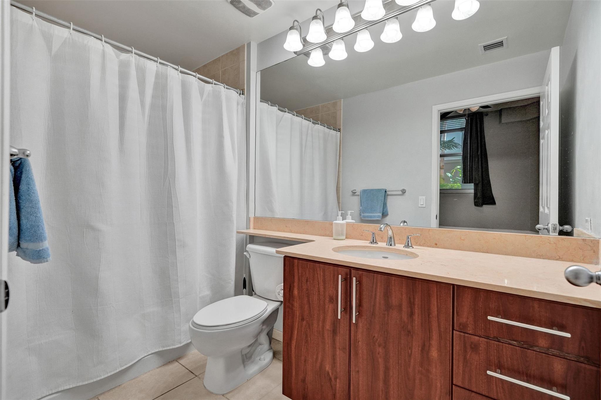 Lauderdale One - Residential Lease