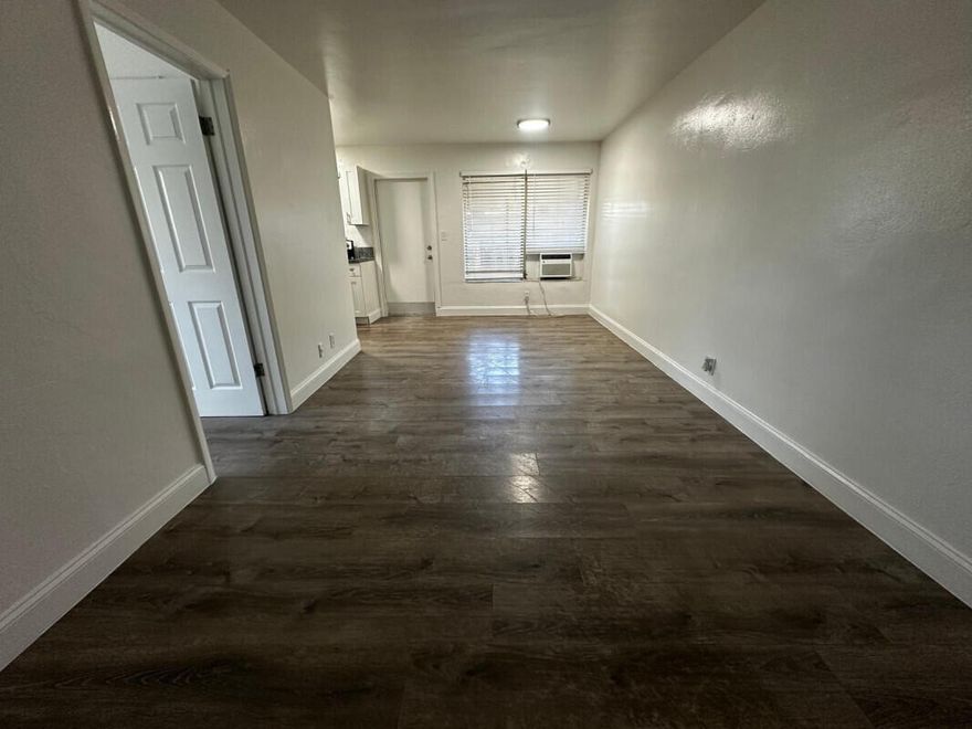 Large and Spacious Oversized 1/1 in Margate!  Indulge in the allure of this exquisitely positioned and lavishly appointed 1-bedroom, 1-bathroom residence, meticulously priced to deliver unparalleled value without compromising on luxury. Here, families find a haven of space and comfort, harmonizing effortlessly with the surrounding beauty.