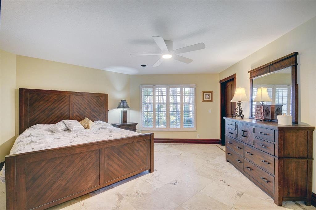 TROPICAL PARK - Residential Lease