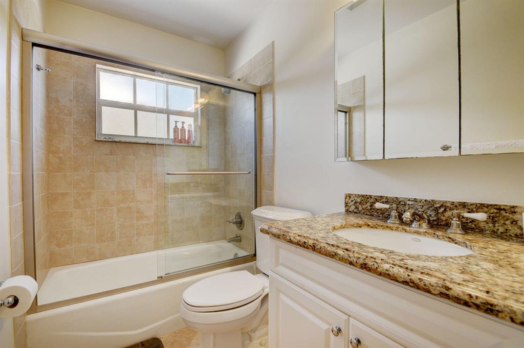 TROPICAL PARK - Residential Lease