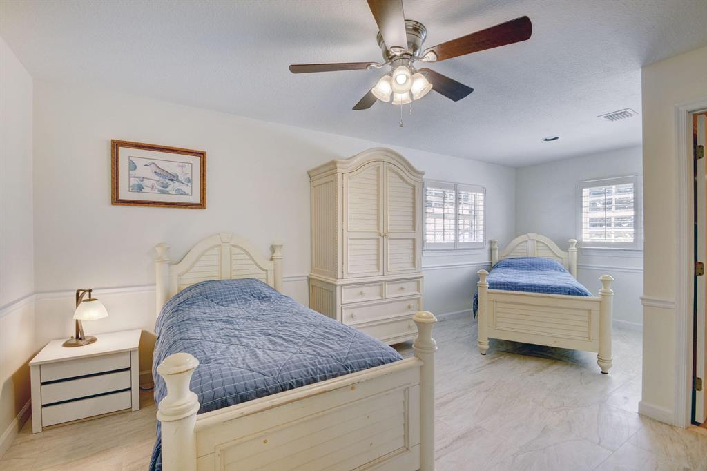 TROPICAL PARK - Residential Lease