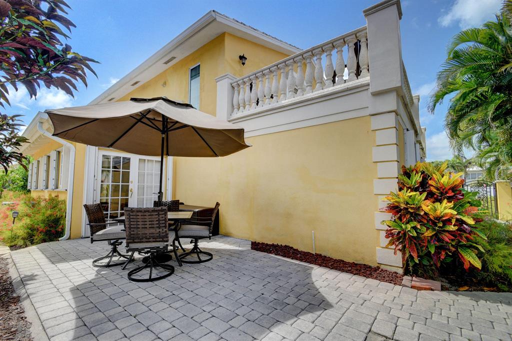 TROPICAL PARK - Residential Lease