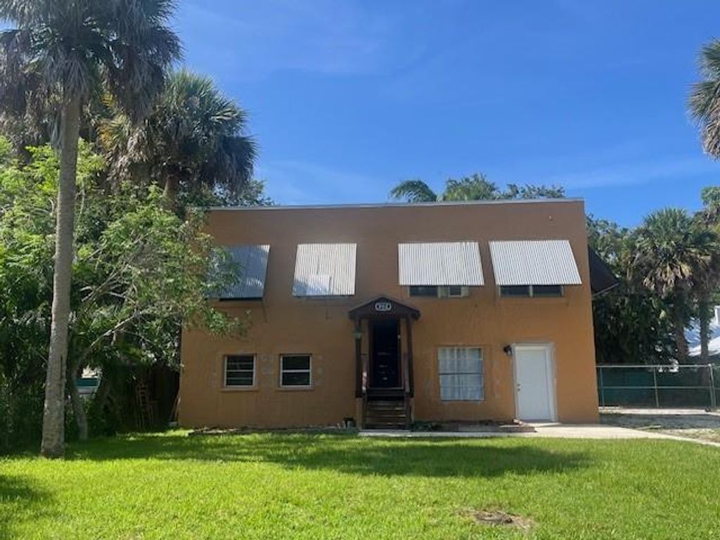 Photo of 902 Boston Avenue #A, Fort Pierce, FL 34950 (MLS # F10514353)