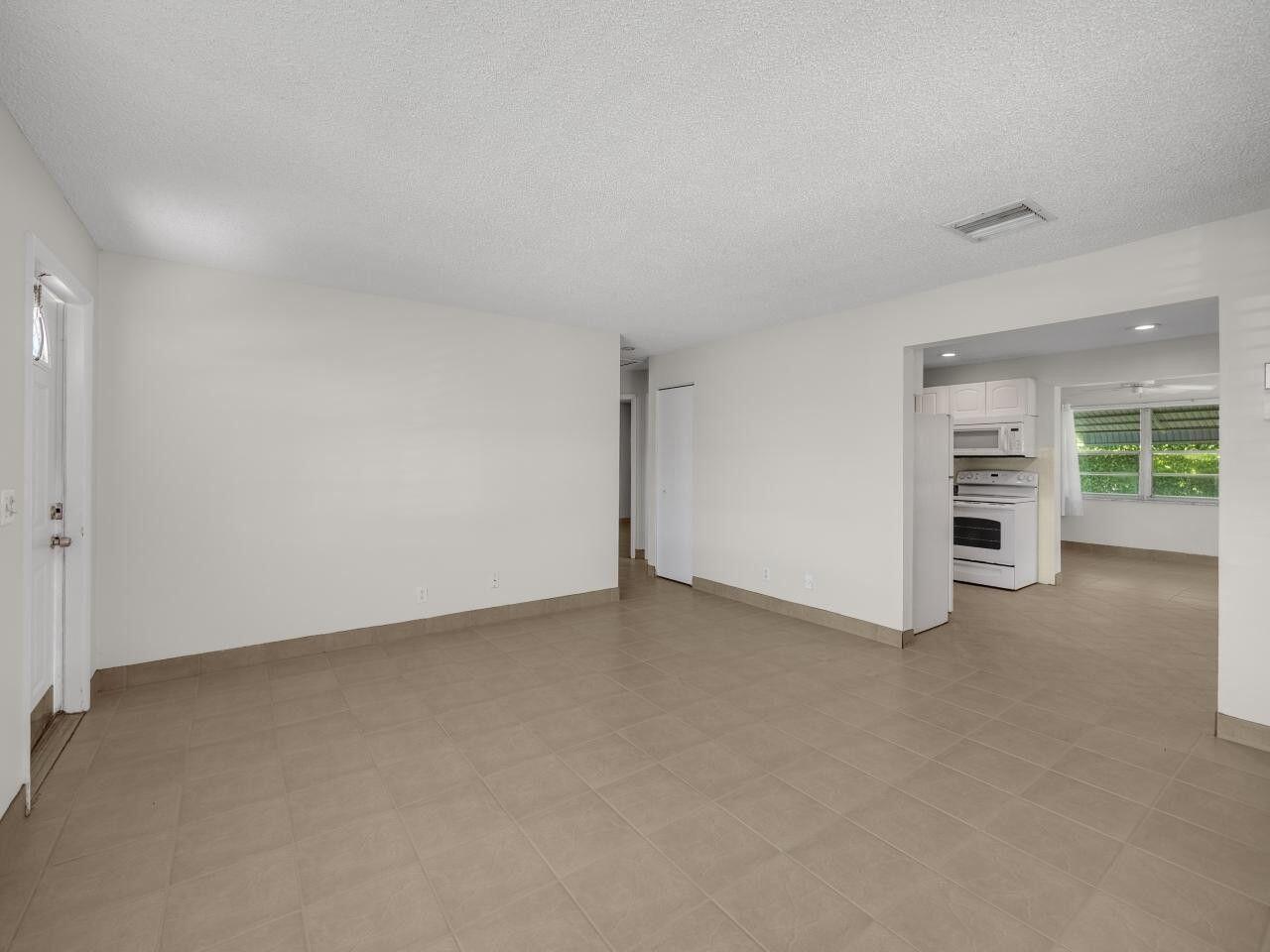 904 SW 24th Street