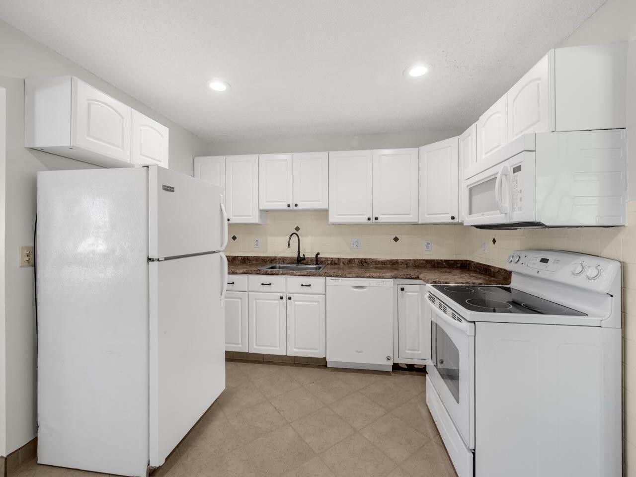 904 SW 24th Street