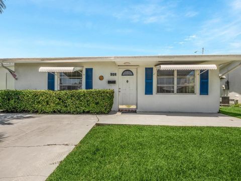 904 SW 24th Street Boynton Beach FL 33426