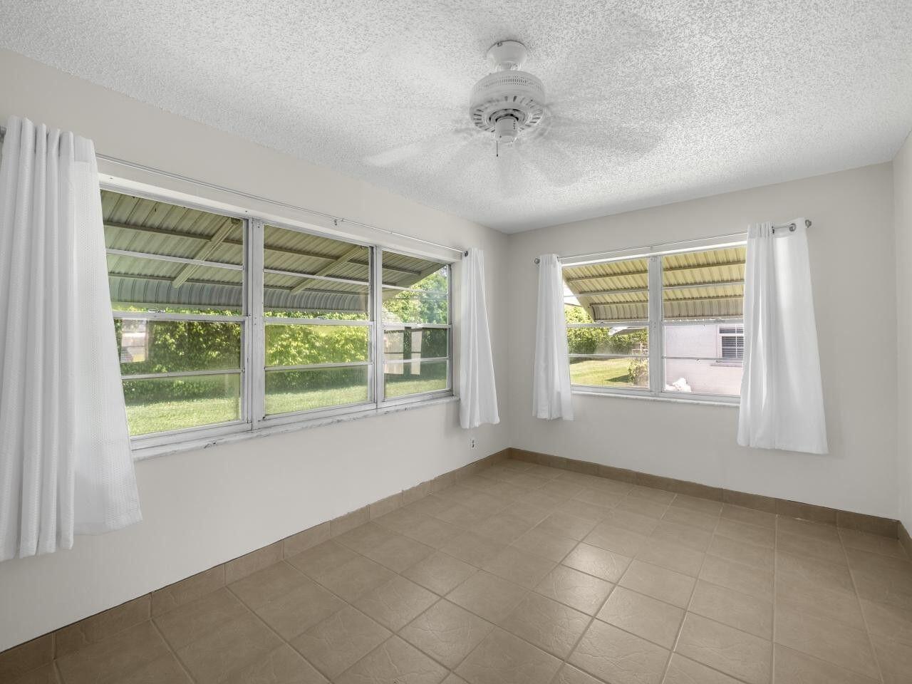 904 SW 24th Street