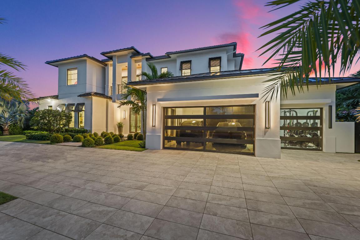 830 Lake Shore Drive