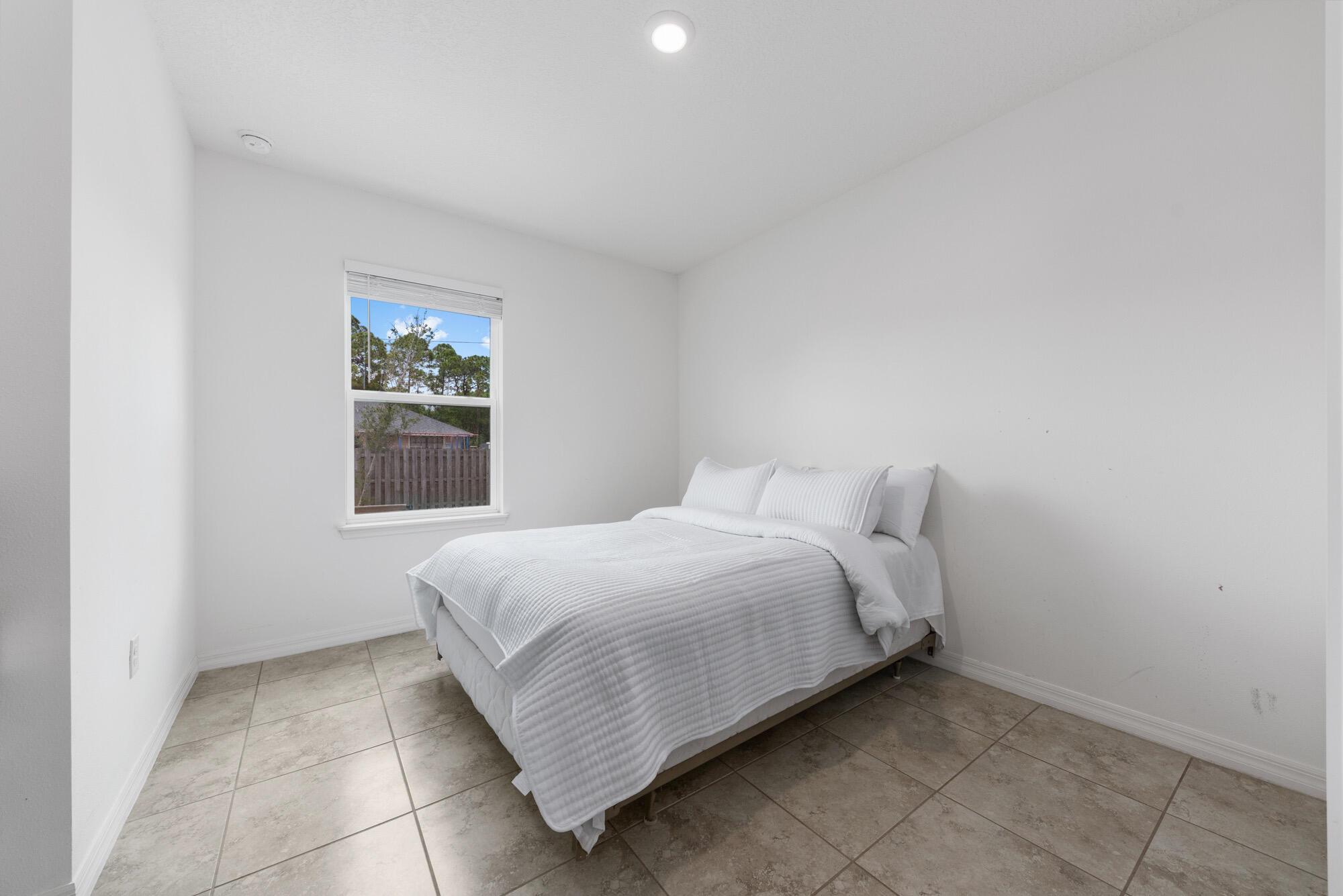 PORT ST LUCIE SECTION 19 - Residential Lease