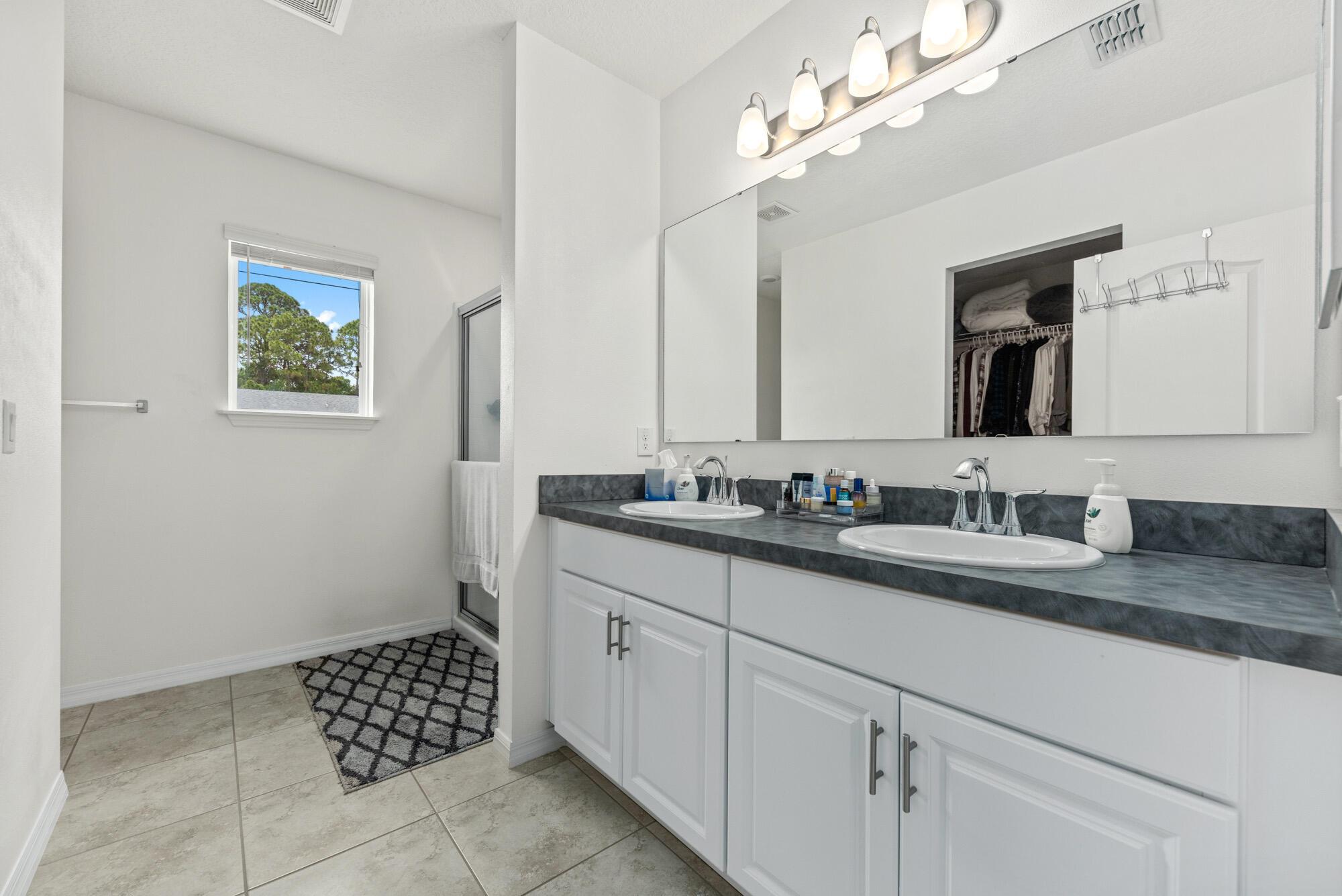 PORT ST LUCIE SECTION 19 - Residential Lease