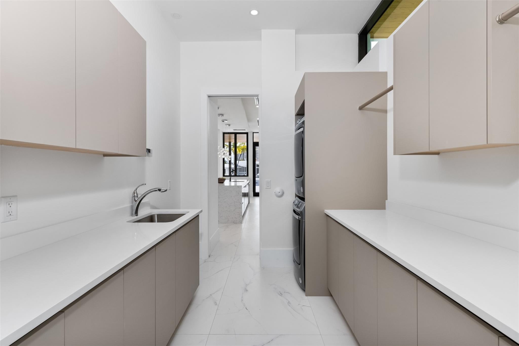 Seven Isles - Residential