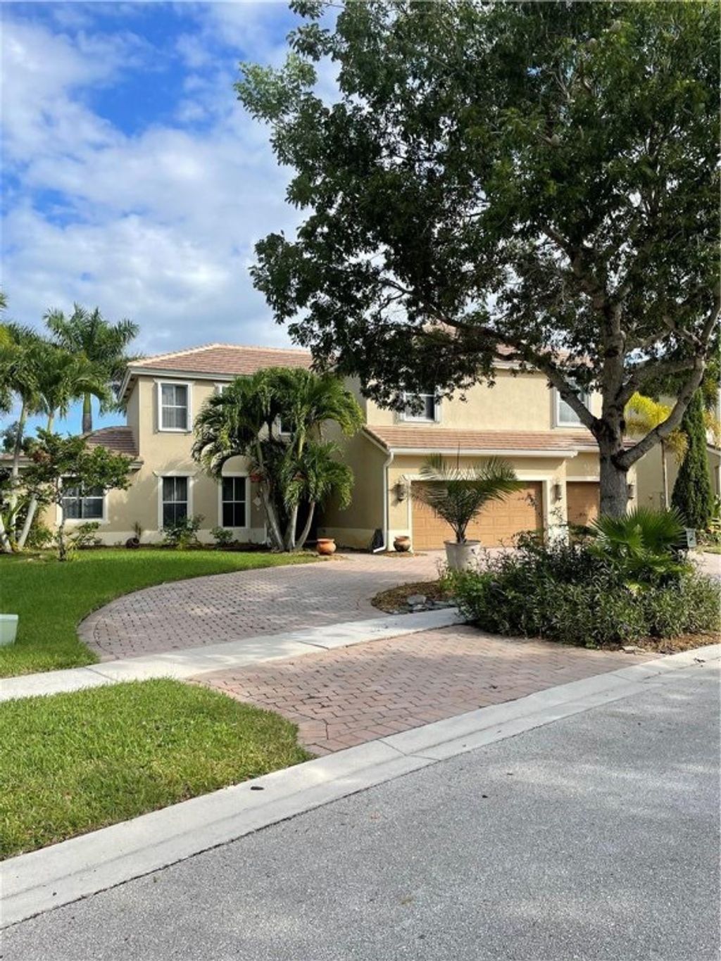 Photo of 9185 Sedgewood Drive, Lake Worth, FL 33467 (MLS # F10306510)