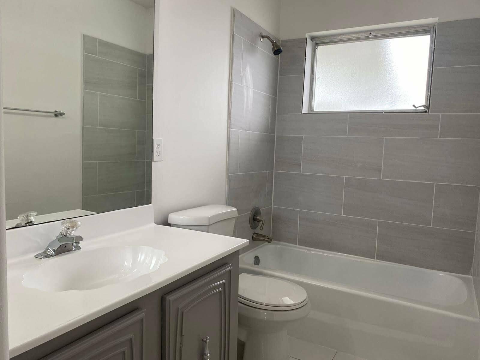 2625 W Emory Dr Drive W F