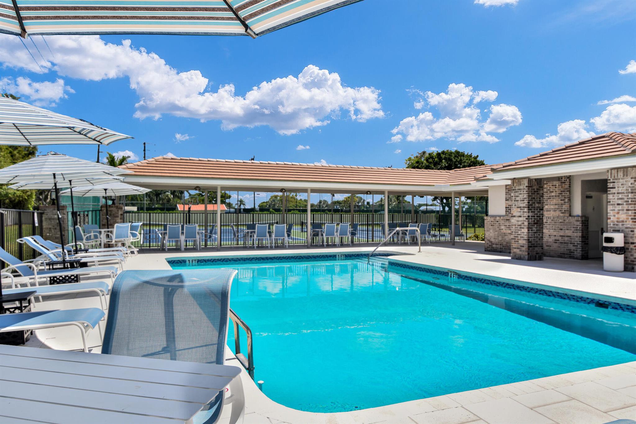 SHERWOOD FOREST - Residential