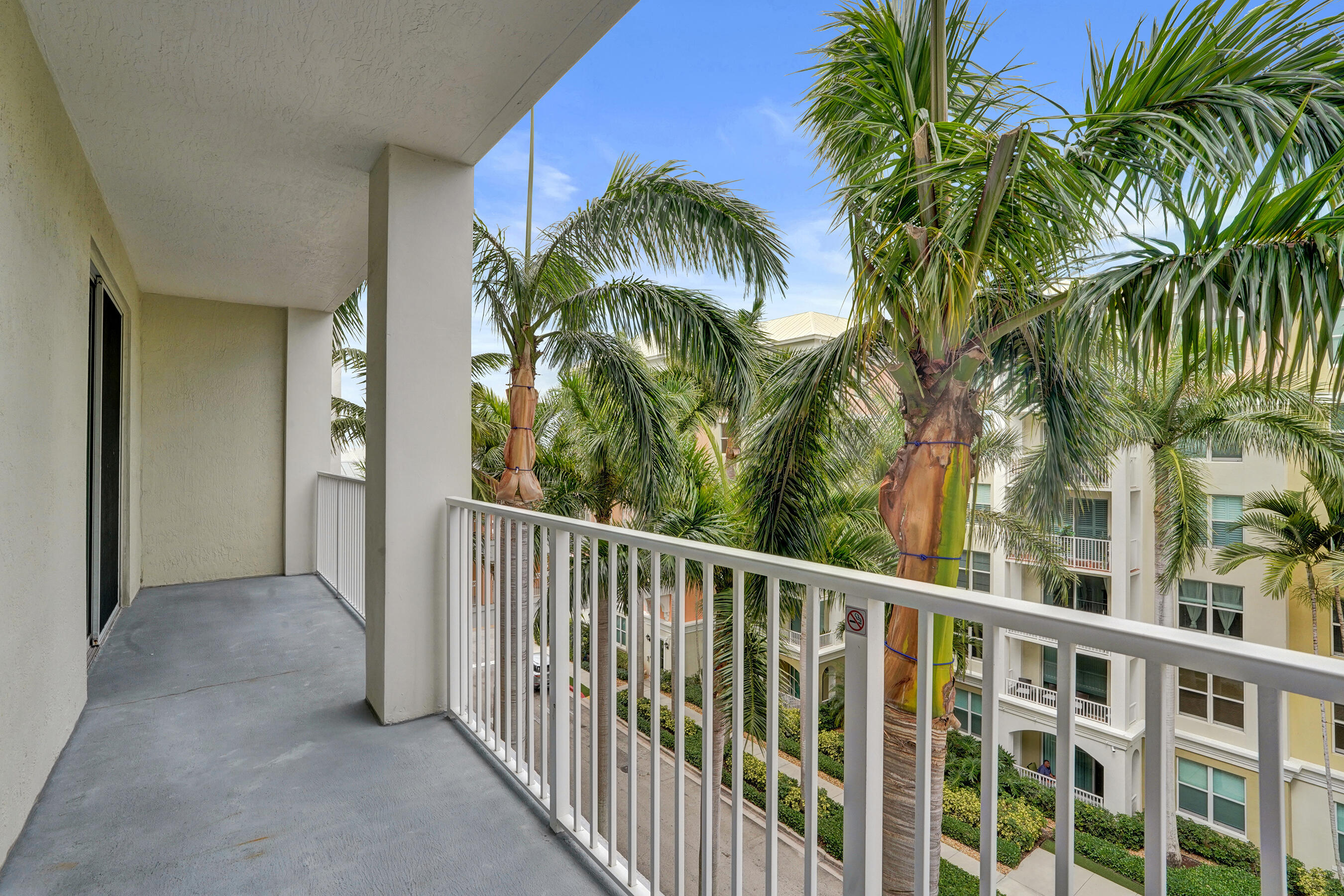 MOORINGS AT LANTANA CONDO 2 - Residential