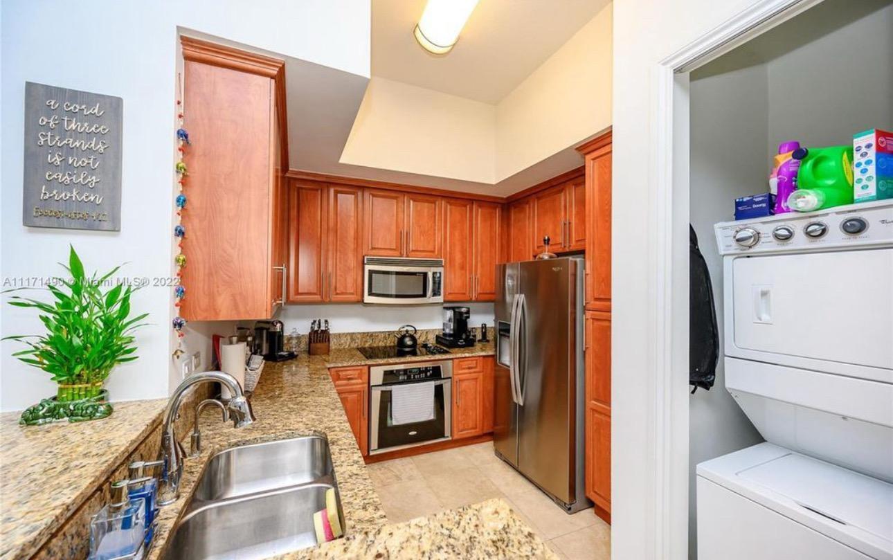 Ponce Tower Condo - Residential Lease