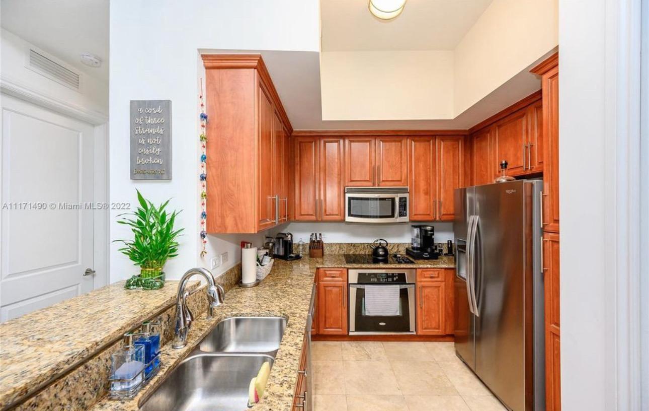 Ponce Tower Condo - Residential Lease