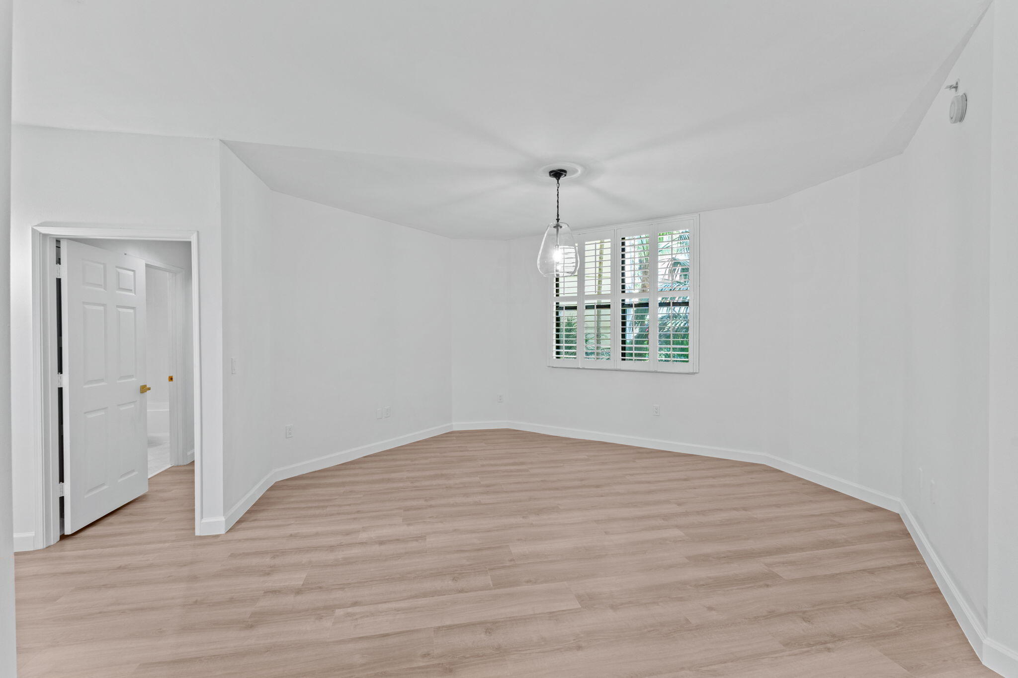 COURTYARDS IN CITYPLACE CONDO - Residential