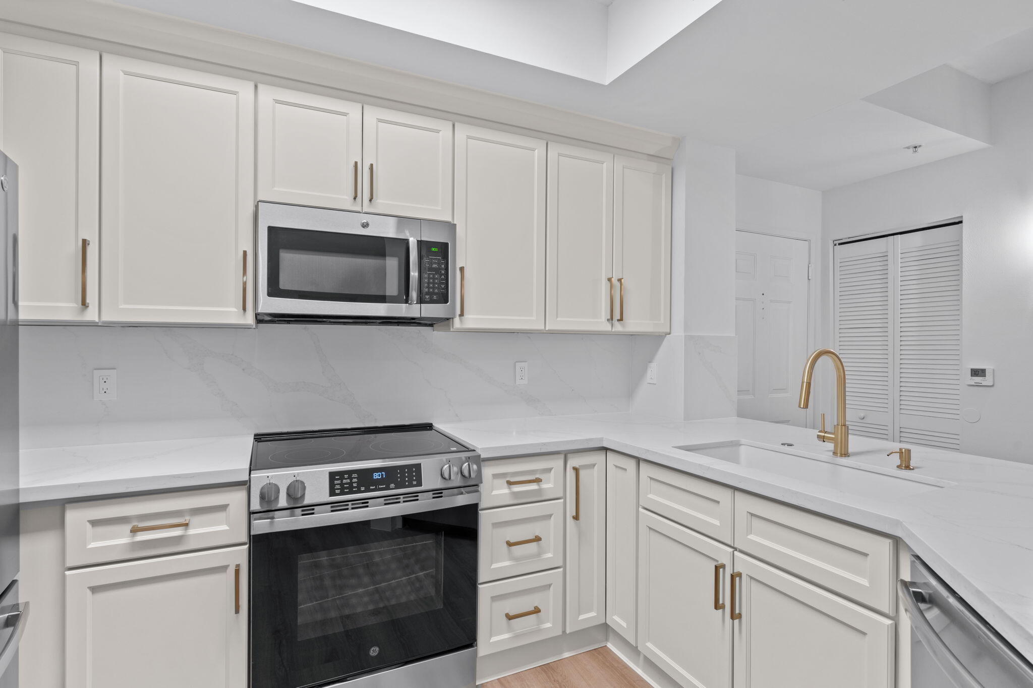 COURTYARDS IN CITYPLACE CONDO - Residential