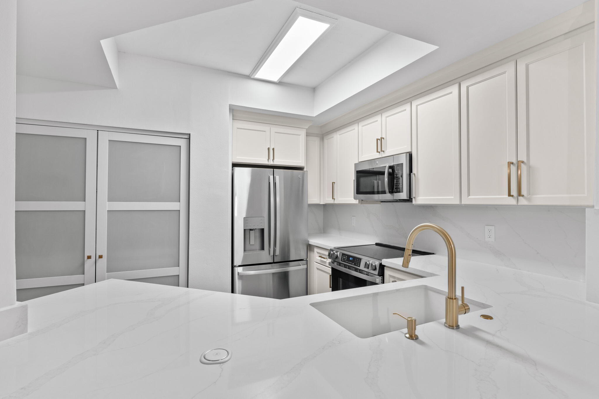 COURTYARDS IN CITYPLACE CONDO - Residential