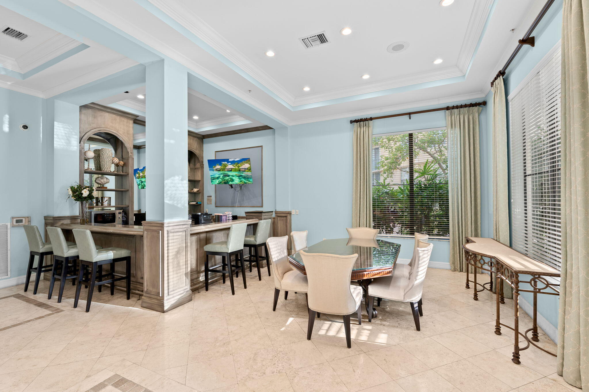 COURTYARDS IN CITYPLACE CONDO - Residential