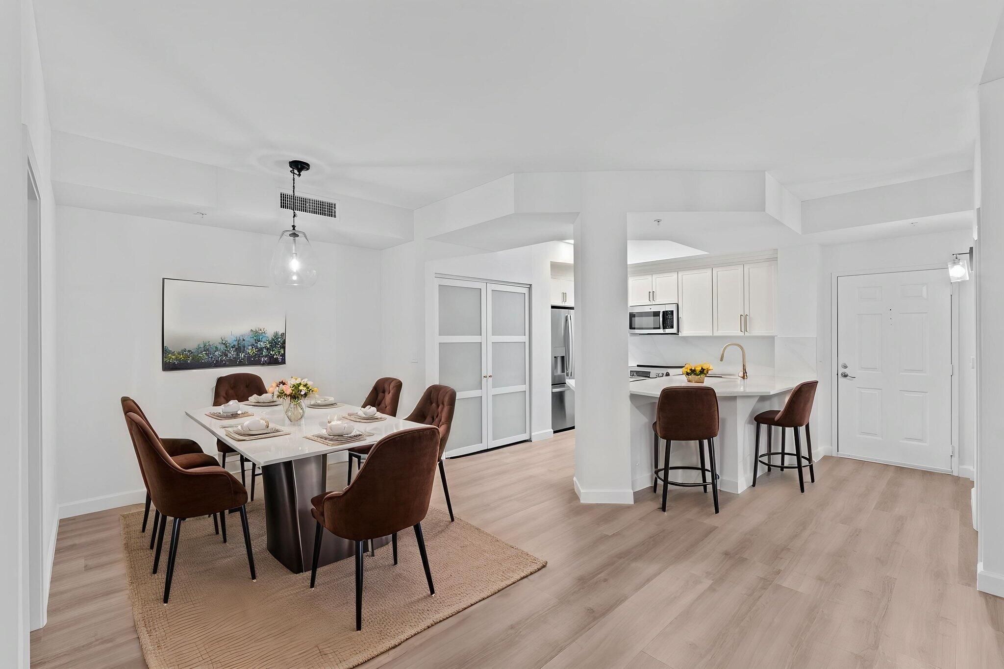 COURTYARDS IN CITYPLACE CONDO - Residential