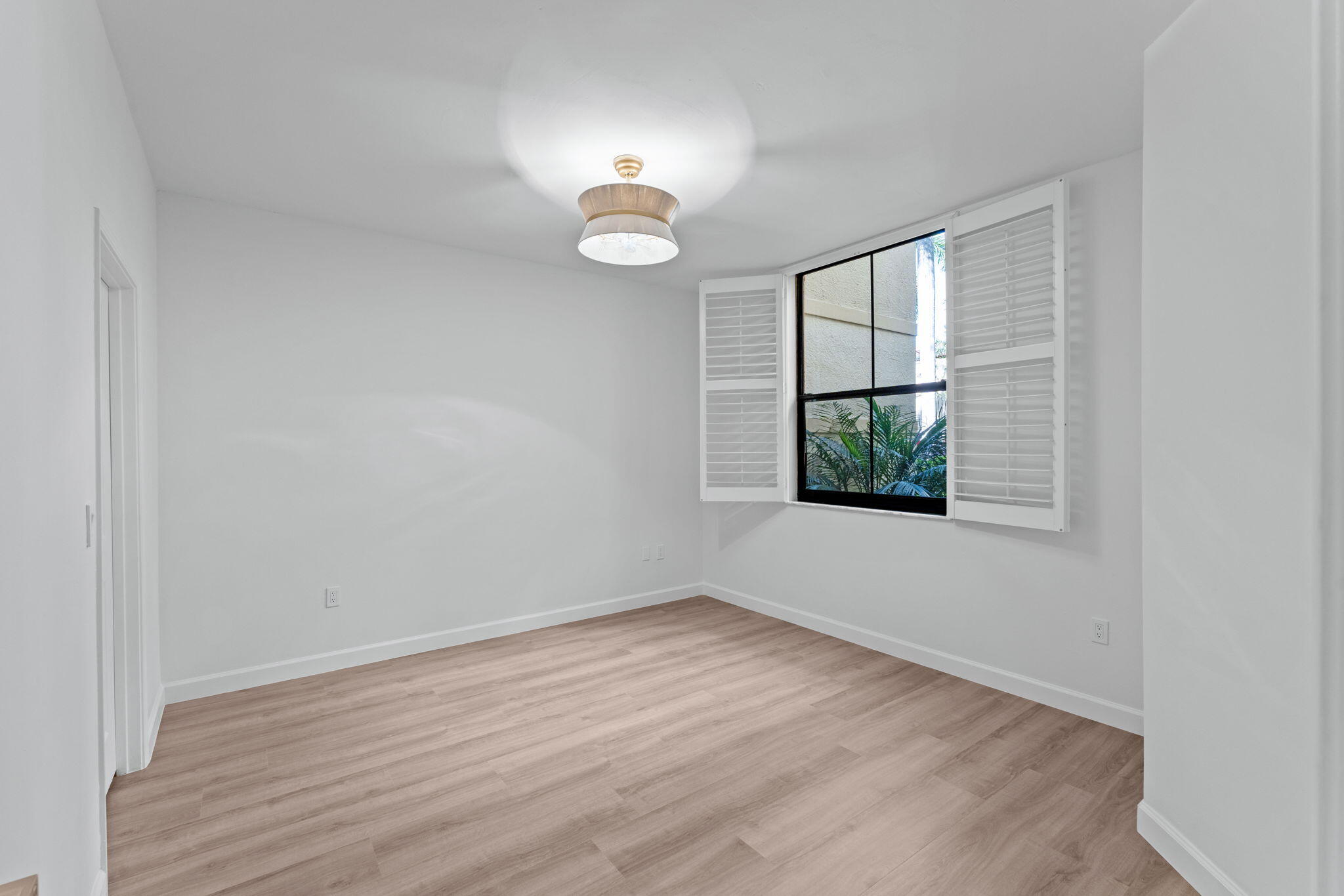 COURTYARDS IN CITYPLACE CONDO - Residential