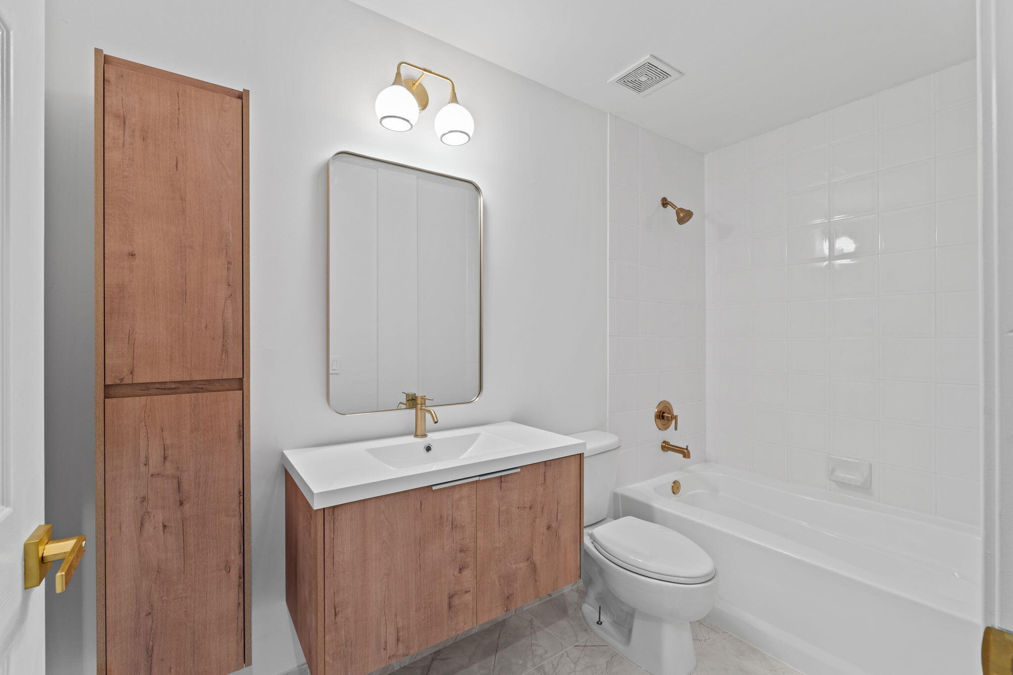 COURTYARDS IN CITYPLACE CONDO - Residential