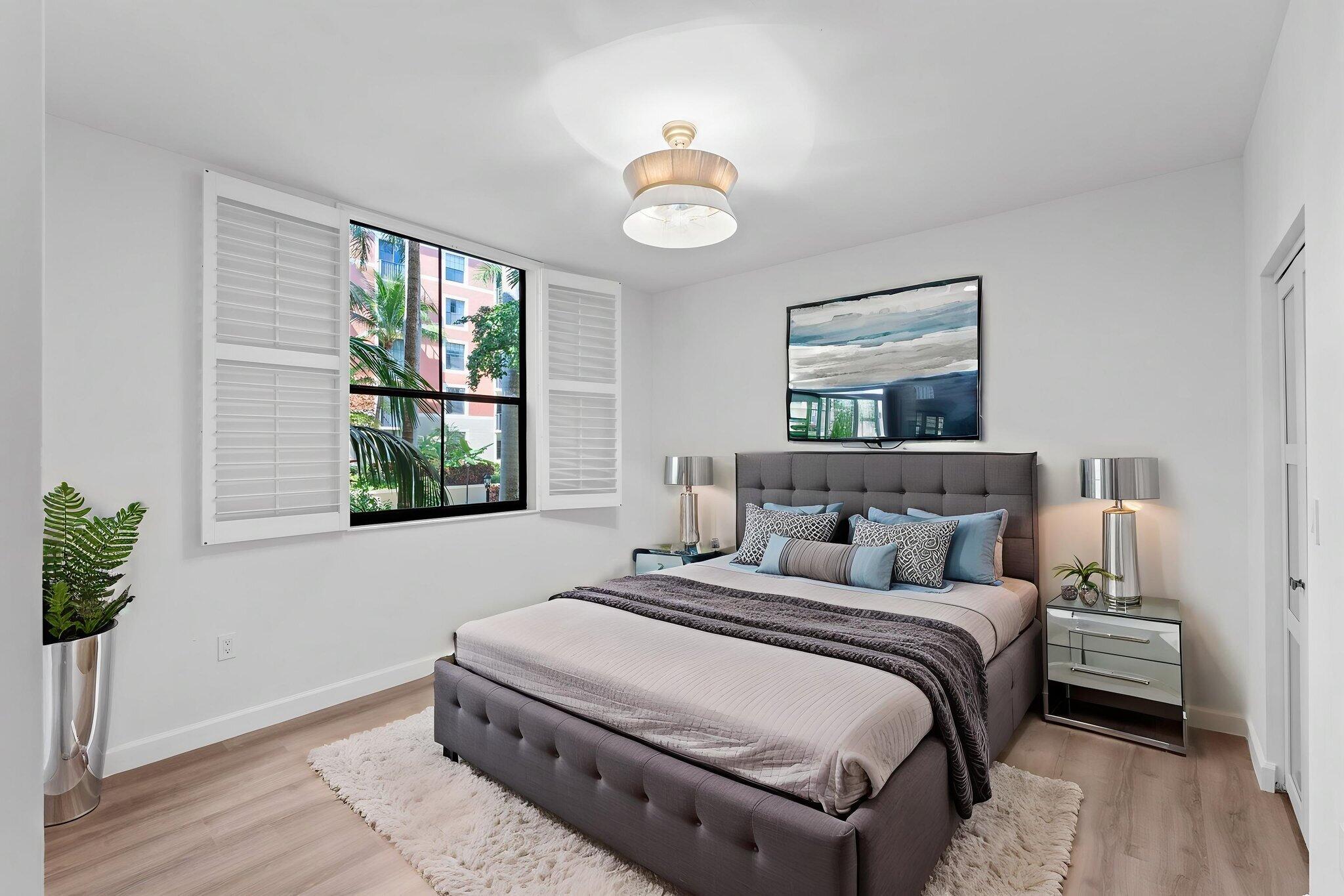 COURTYARDS IN CITYPLACE CONDO - Residential
