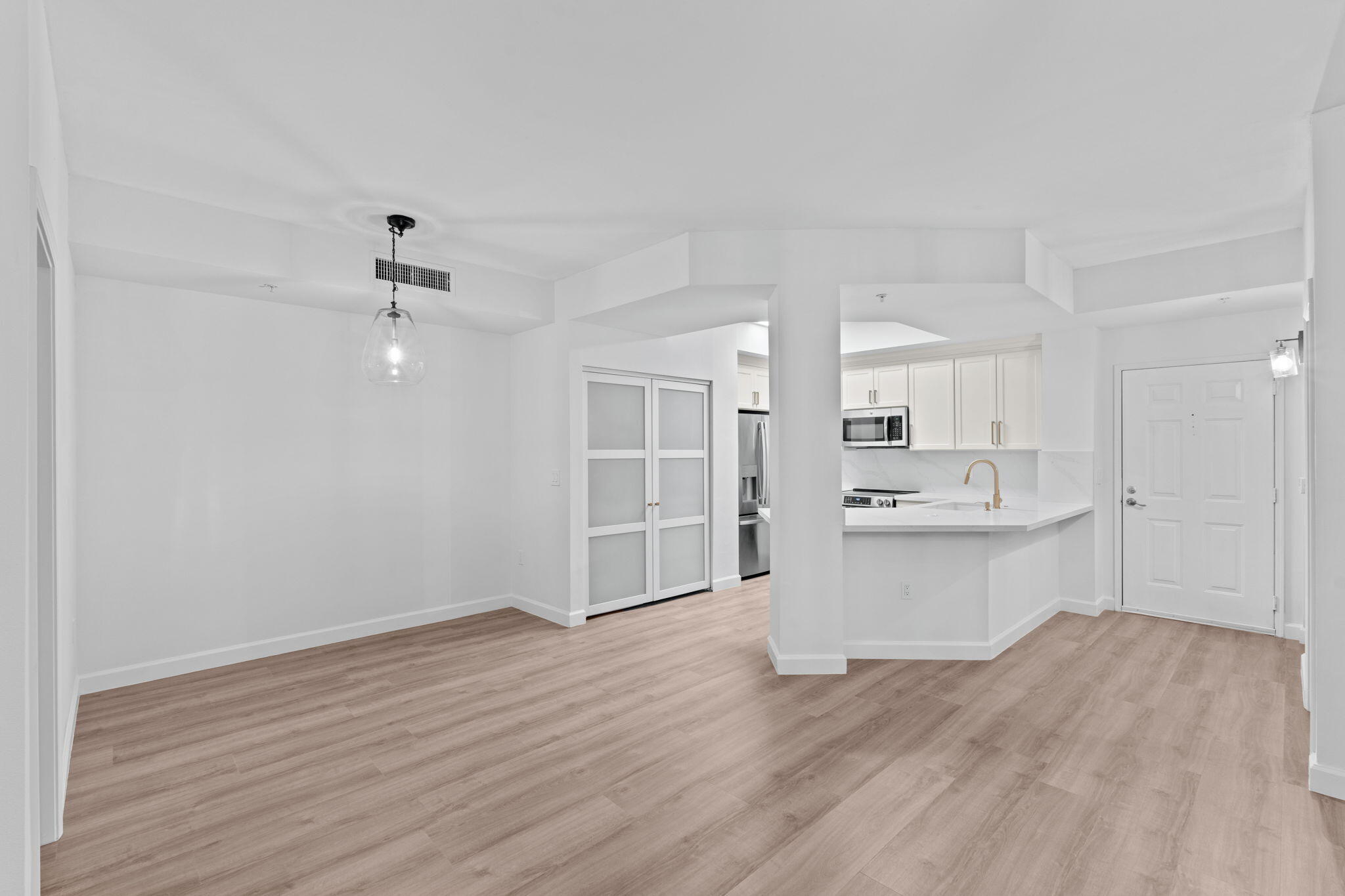 COURTYARDS IN CITYPLACE CONDO - Residential