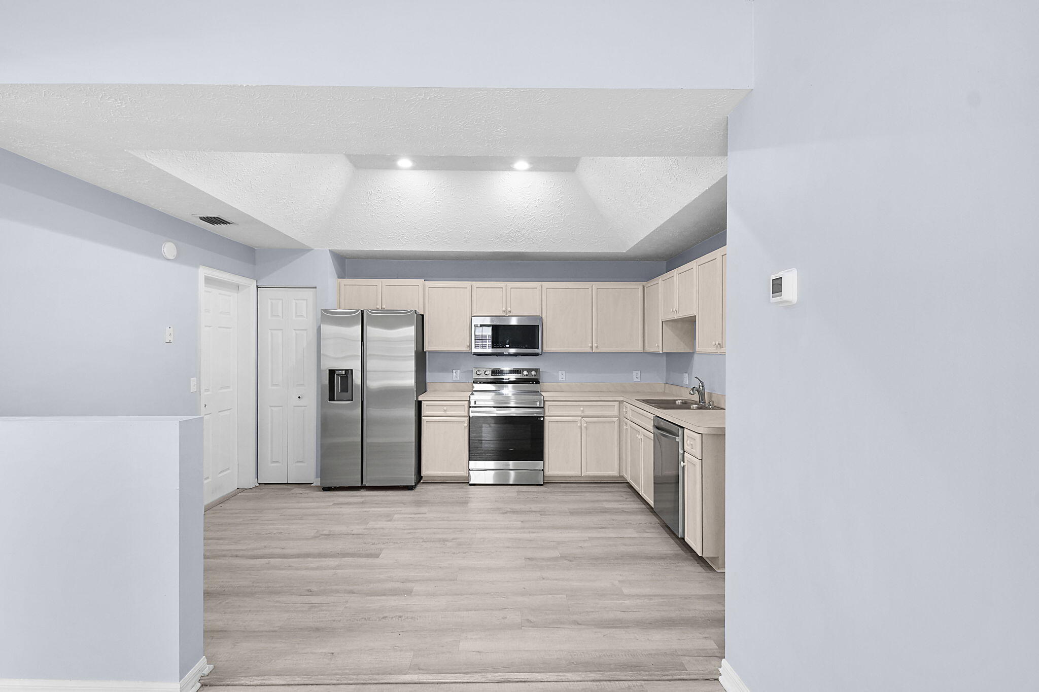 GARDEN VILLAS OF GATOR TRACE UNIT I - Residential Lease