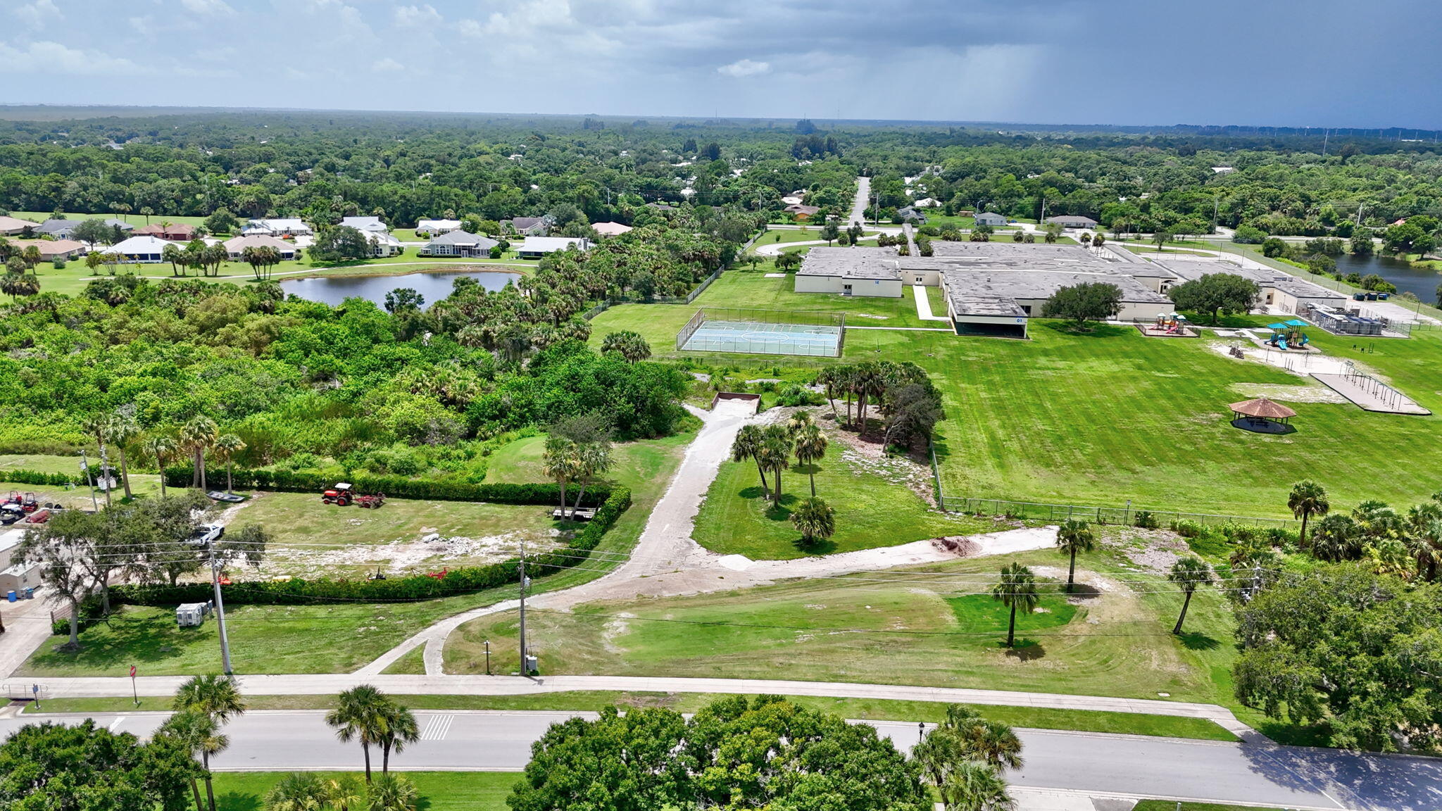 GARDEN VILLAS OF GATOR TRACE UNIT I - Residential Lease