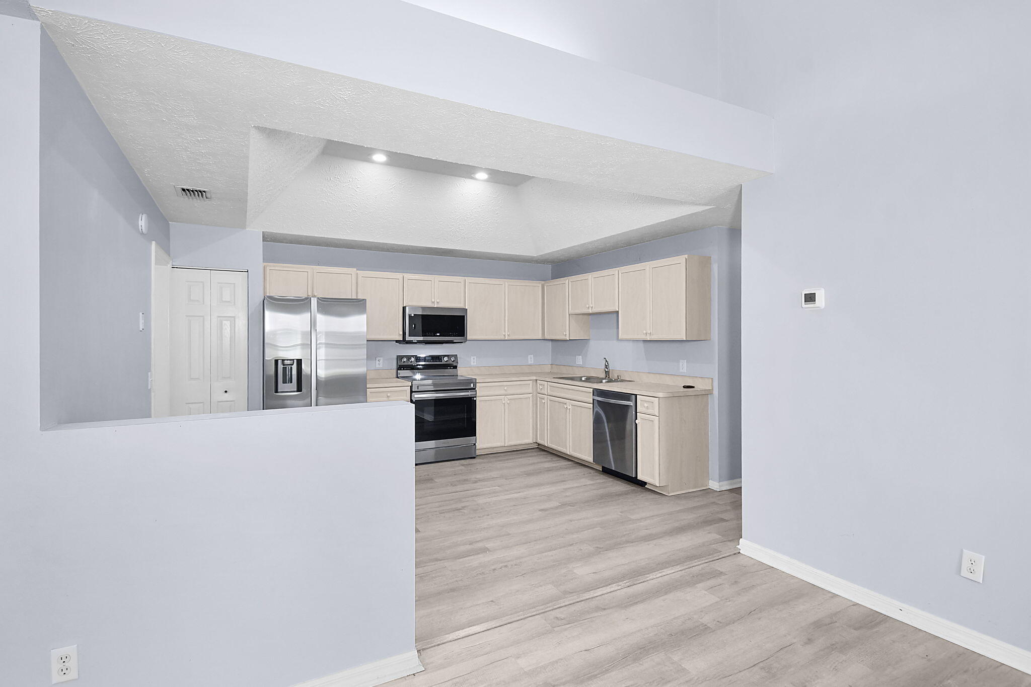 GARDEN VILLAS OF GATOR TRACE UNIT I - Residential Lease