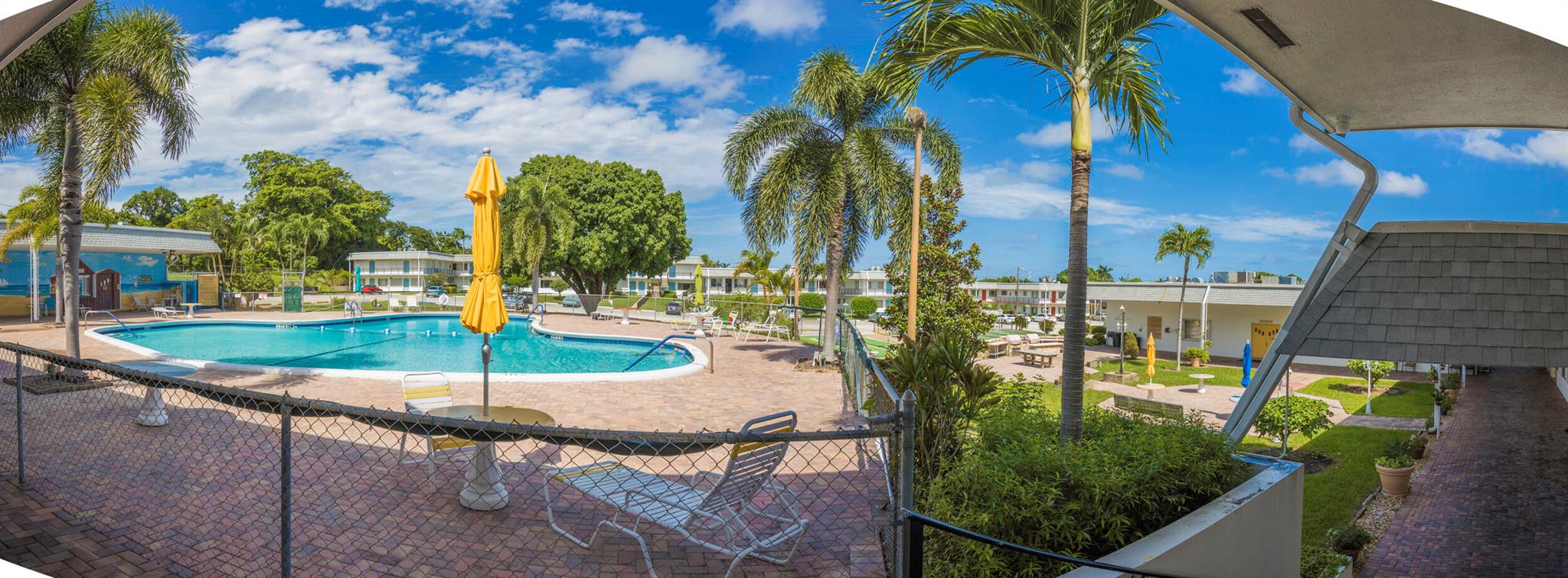 MURRY HILLS APT BLDG COND - Residential