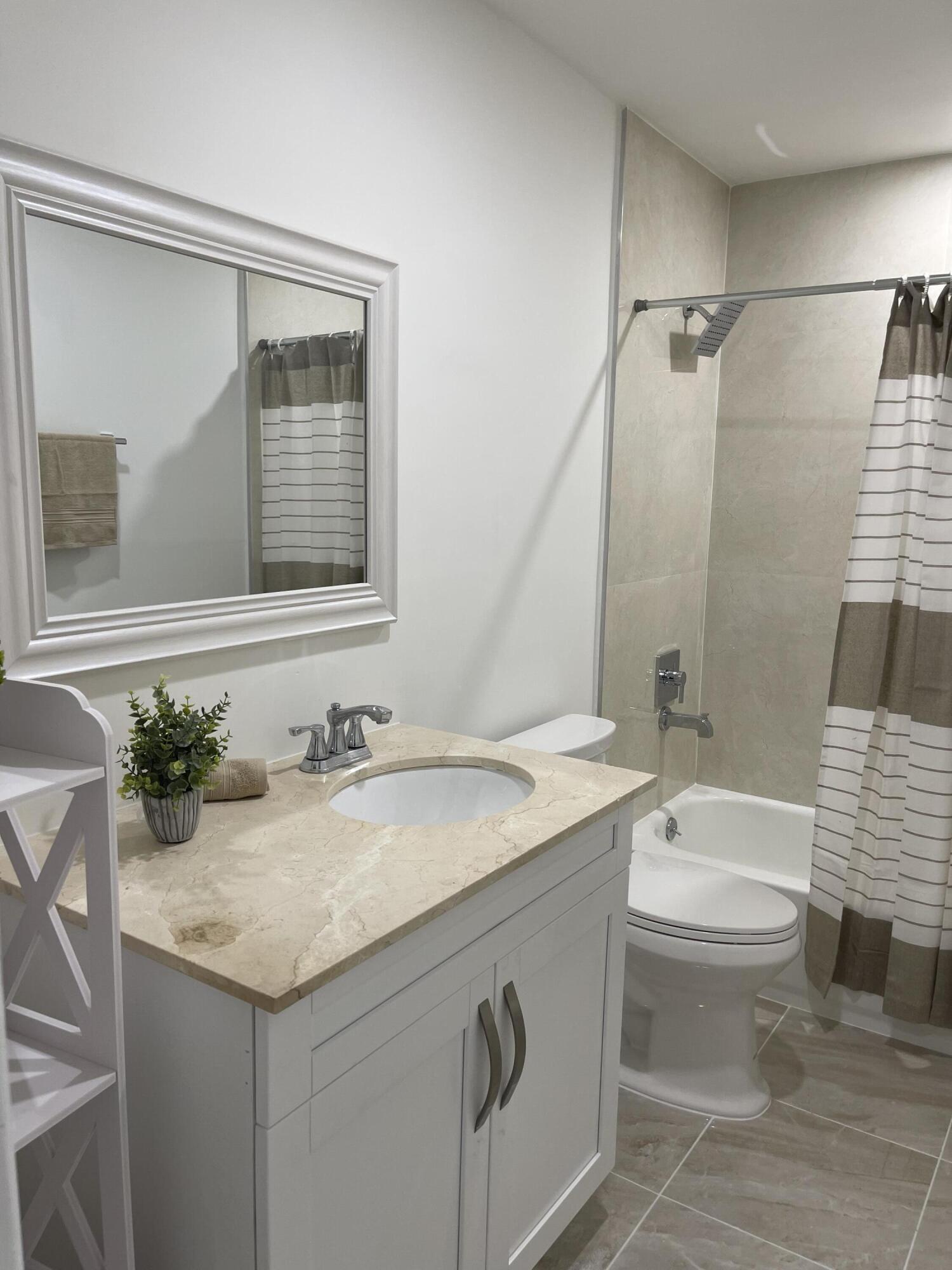 LAKES OF ACADIA UNIT ONE - Residential