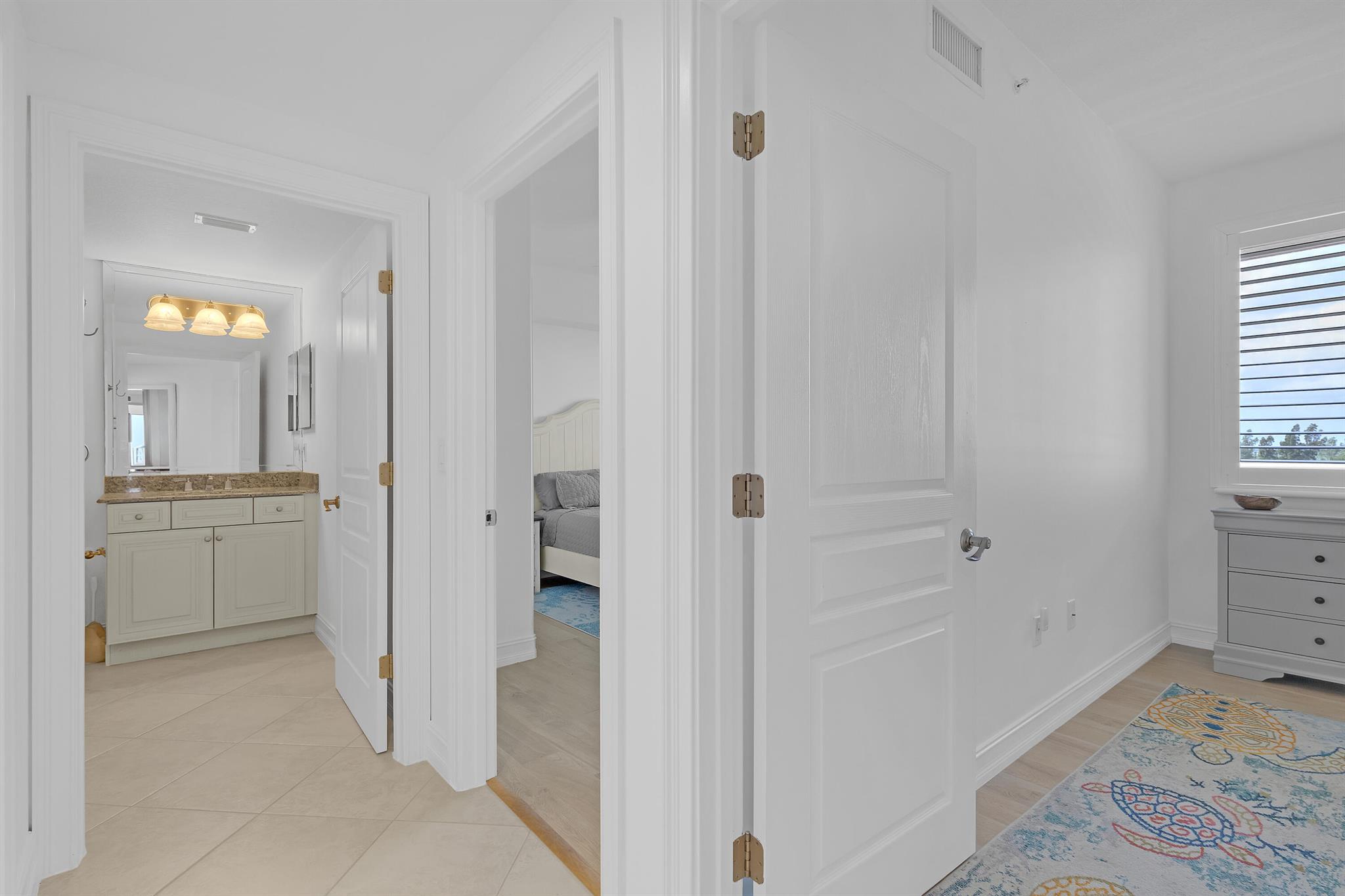 OCEANIQUE OCEANFRONT, A C - Residential