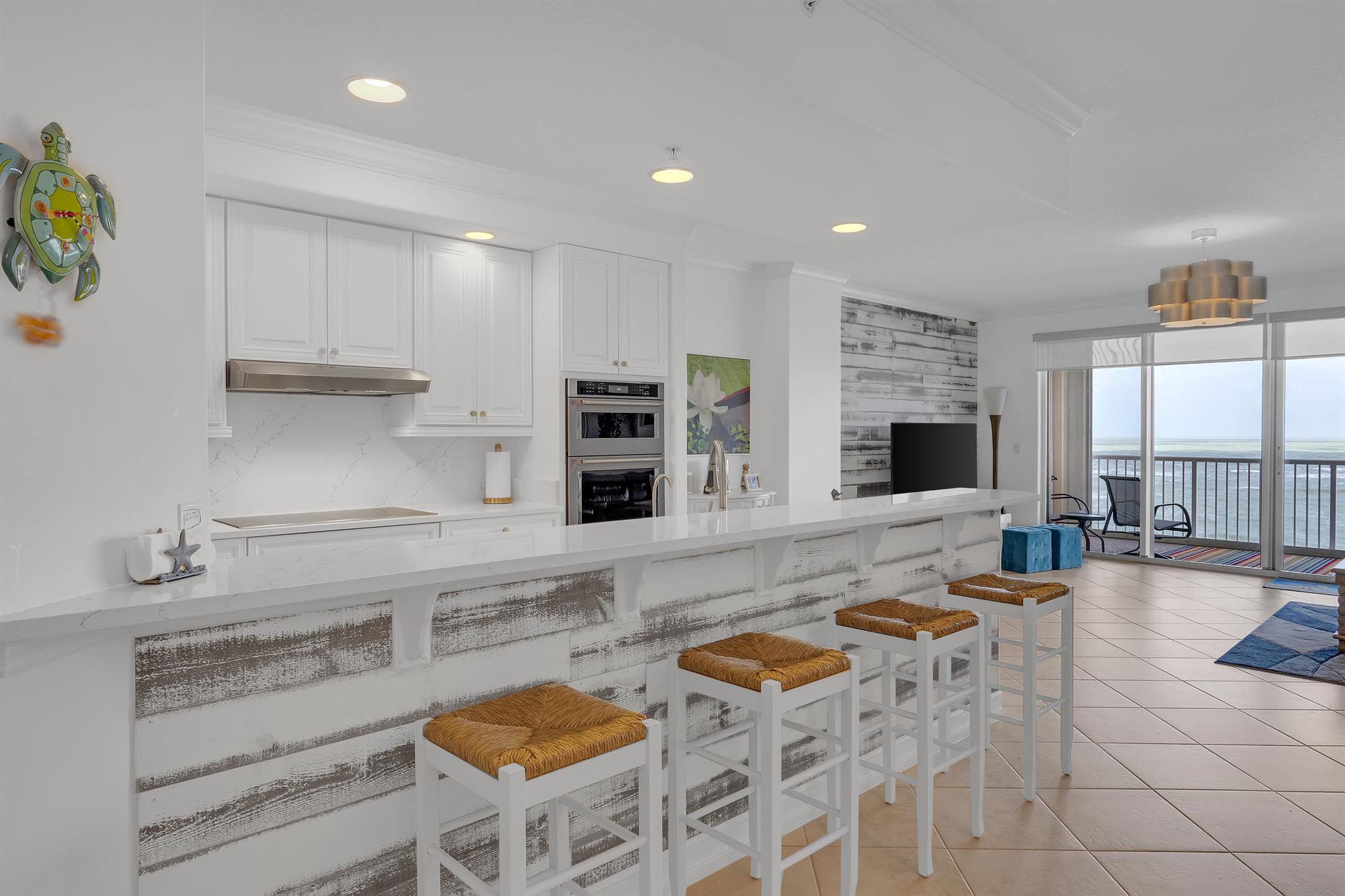 OCEANIQUE OCEANFRONT, A C - Residential